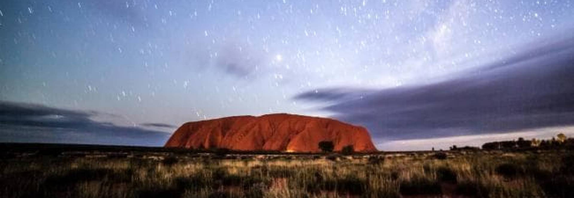Uluru: um iceberg no meio do deserto